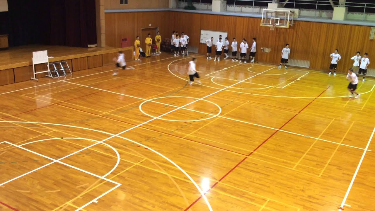 月刊バスケットボール2015年6月号 練習レシピ「高岡商高」の3メン(パターン③)