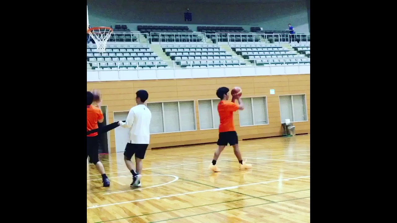 バスケットボール専攻科　新潟アルビレックスBBU23 チューブを使った基礎強化トレーニング　【個人練習】 バスケ好きにはお勧めです。