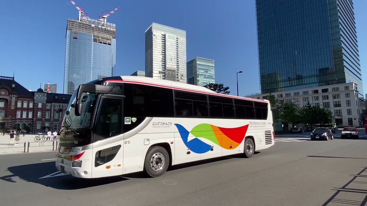 東京オリンピック輸送バスを撮る。