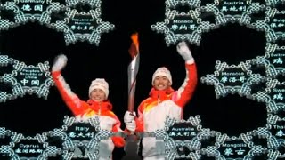 【北京オリンピック】 雪の結晶 聖火台 花火