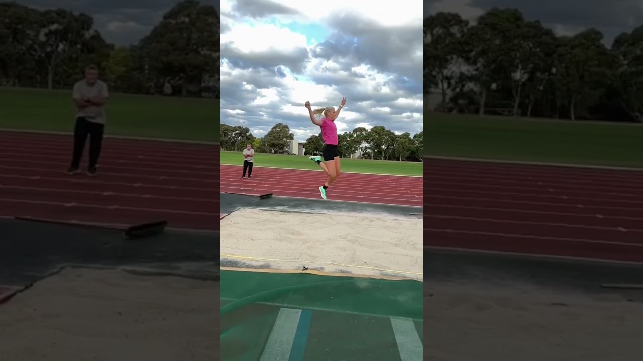 Stride jump training 🔥 | 📹: (TT) Brookeuschkuehl #Olympics